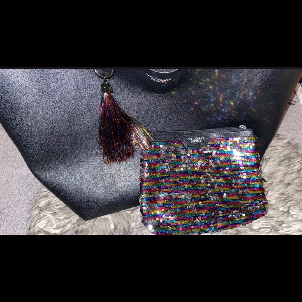 Victoria Secret a Tote